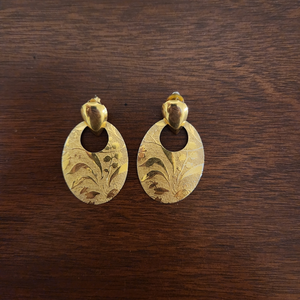 💎Elegant Gold Floral Dangle Earrings